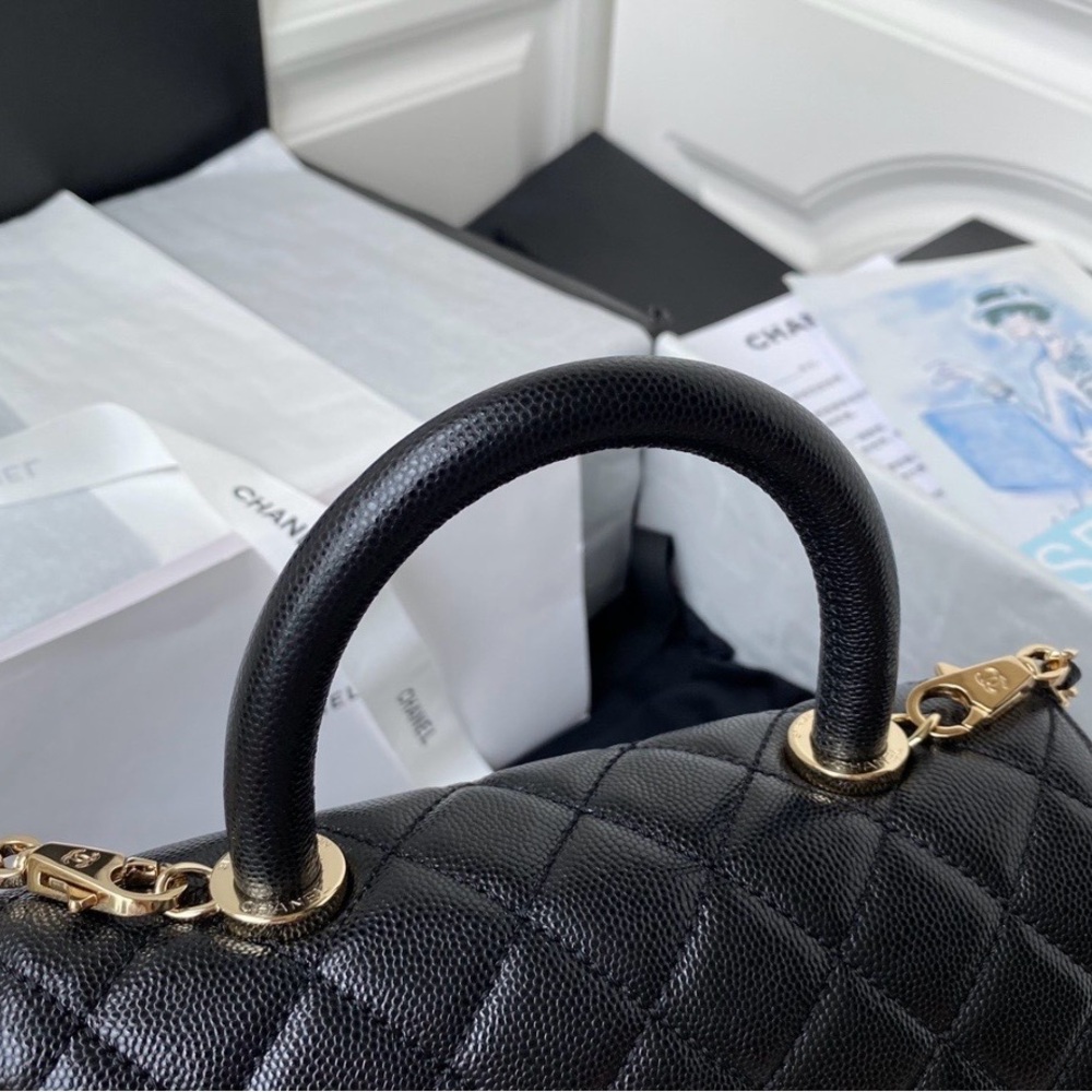 Chanel Black Quilted Shoulder Bag - Picture 8 of 9